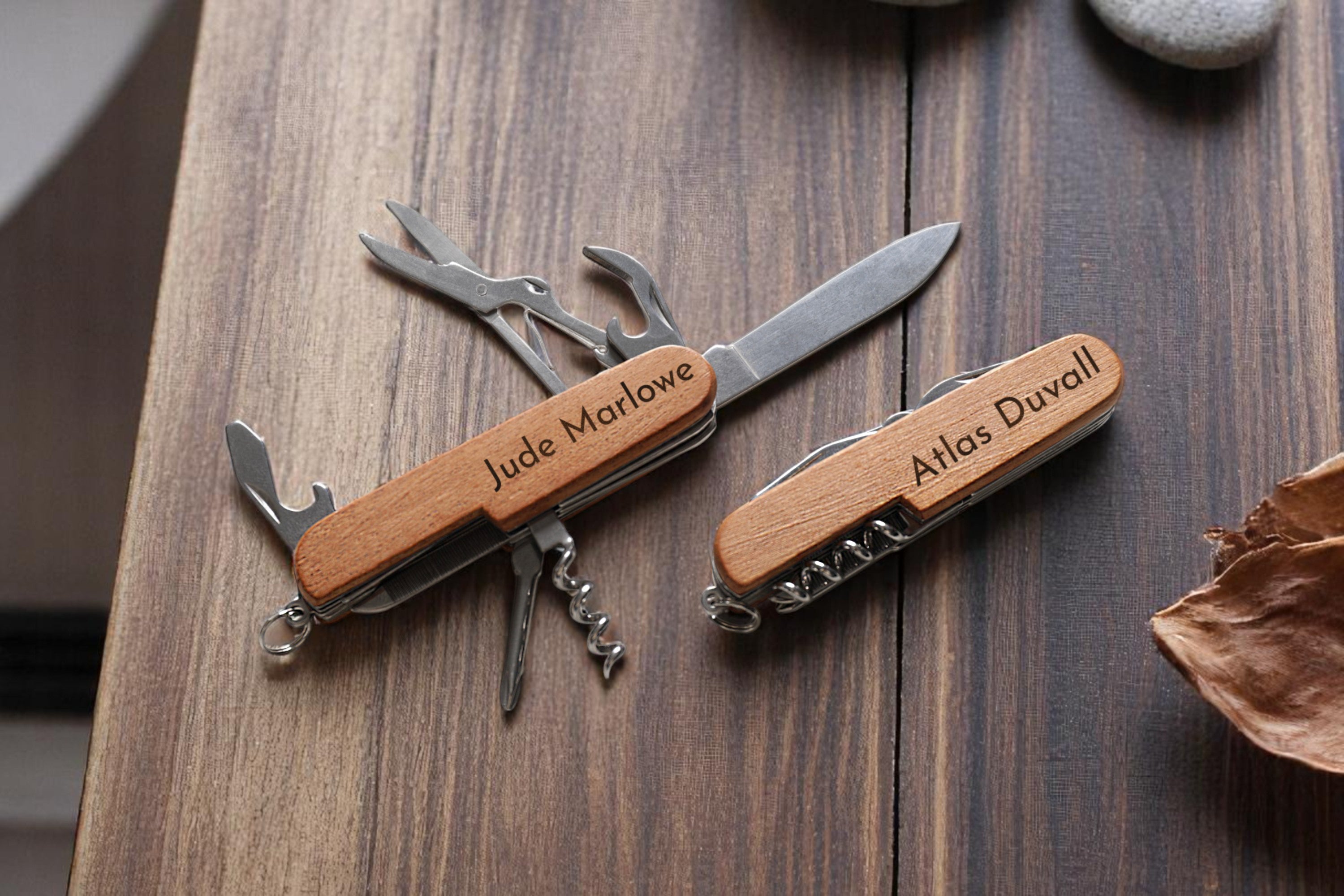 MULTI-TOOL POCKET KNIFE